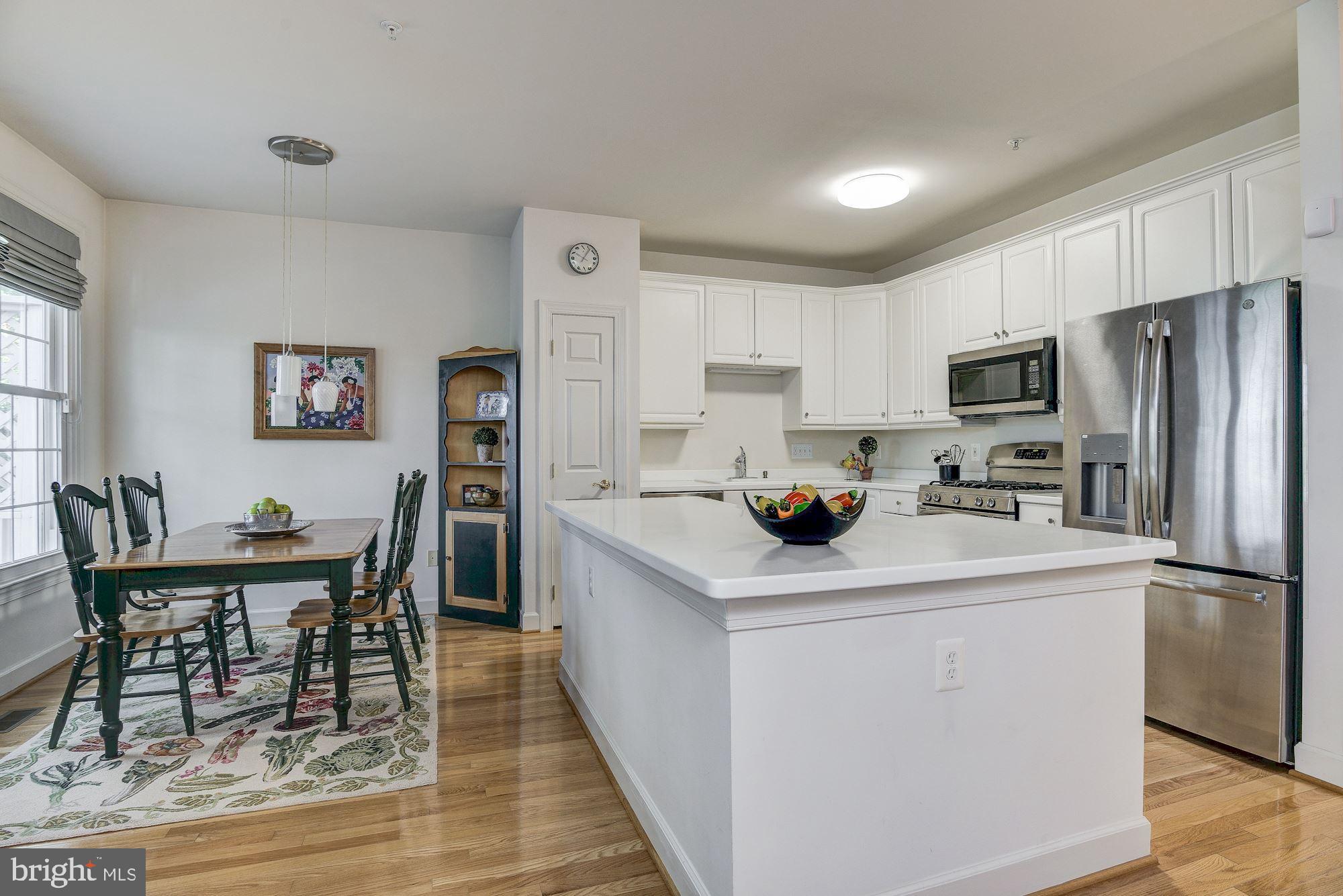 8518 Bells Ridge Terrace Potomac, MD 20854 - Photo 11 of 27 Main Level - Kitchen and Breakfast Room