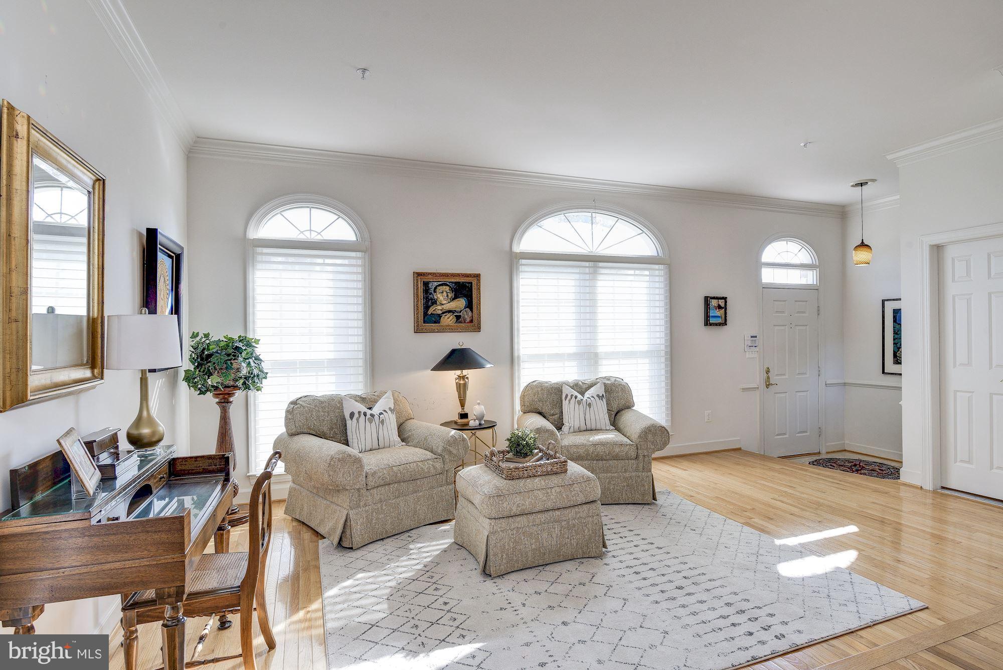 8518 Bells Ridge Terrace Potomac, MD 20854 - Photo 4 of 27 Main Level - Living Room