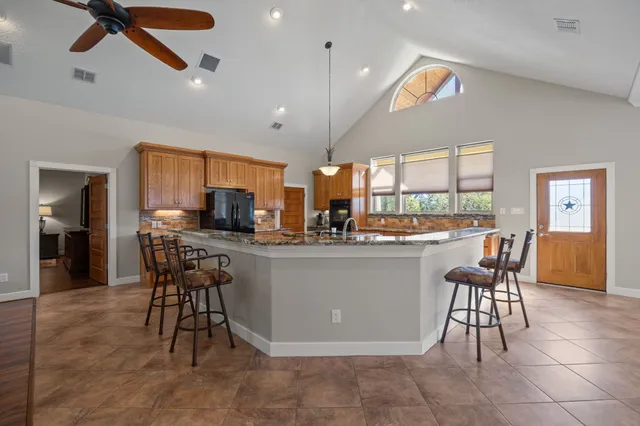 $834,900 | 3998 County Road 612, Angleton, TX 77515