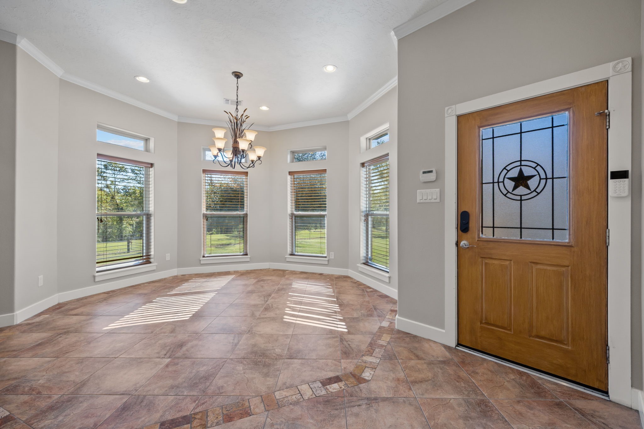 3998 County Road 612 Angleton, TX 77515 - Photo 19 of 47 a view of livingroom with window