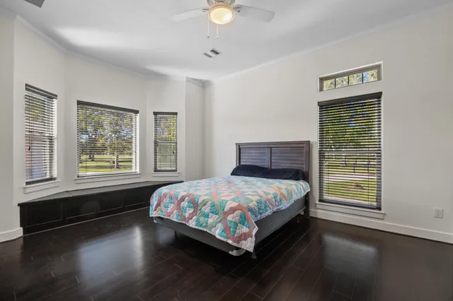 $834,900 | 3998 County Road 612, Angleton, TX 77515