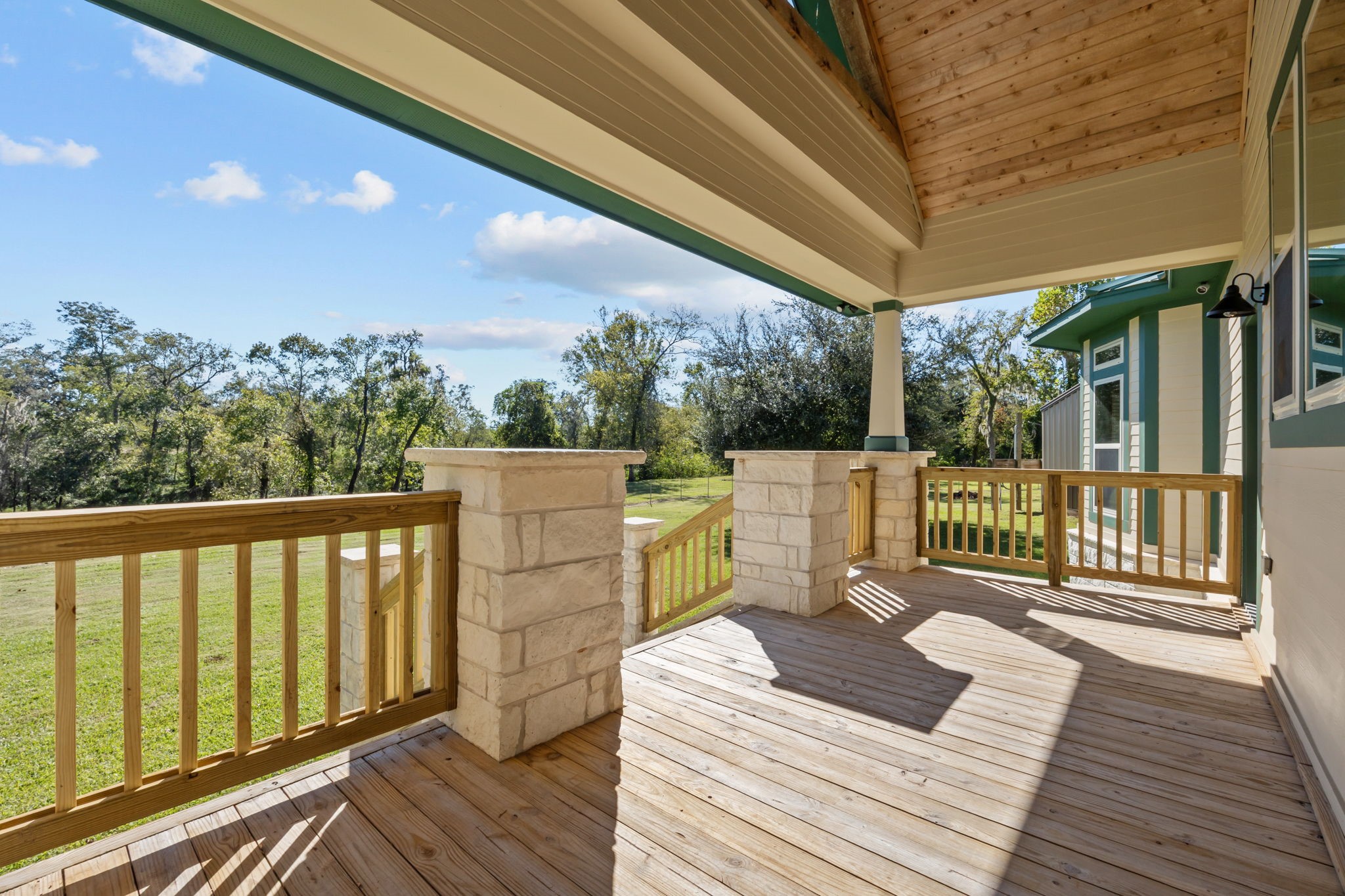 3998 County Road 612 Angleton, TX 77515 - Photo 33 of 47 a view of a chairs on the roof deck