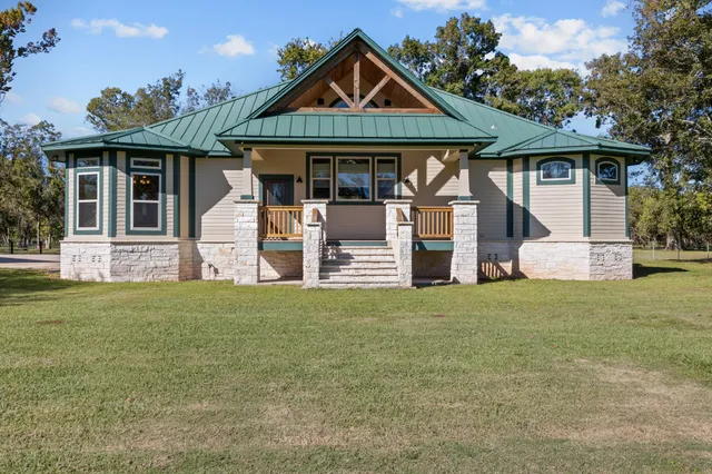 $834,900 | 3998 County Road 612, Angleton, TX 77515