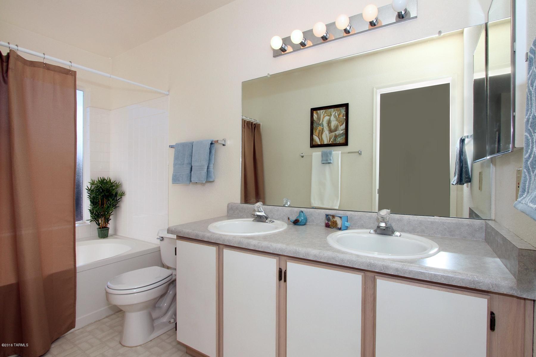 9660 East Azuma Way Tucson, AZ 85747 - Photo 13 of 27