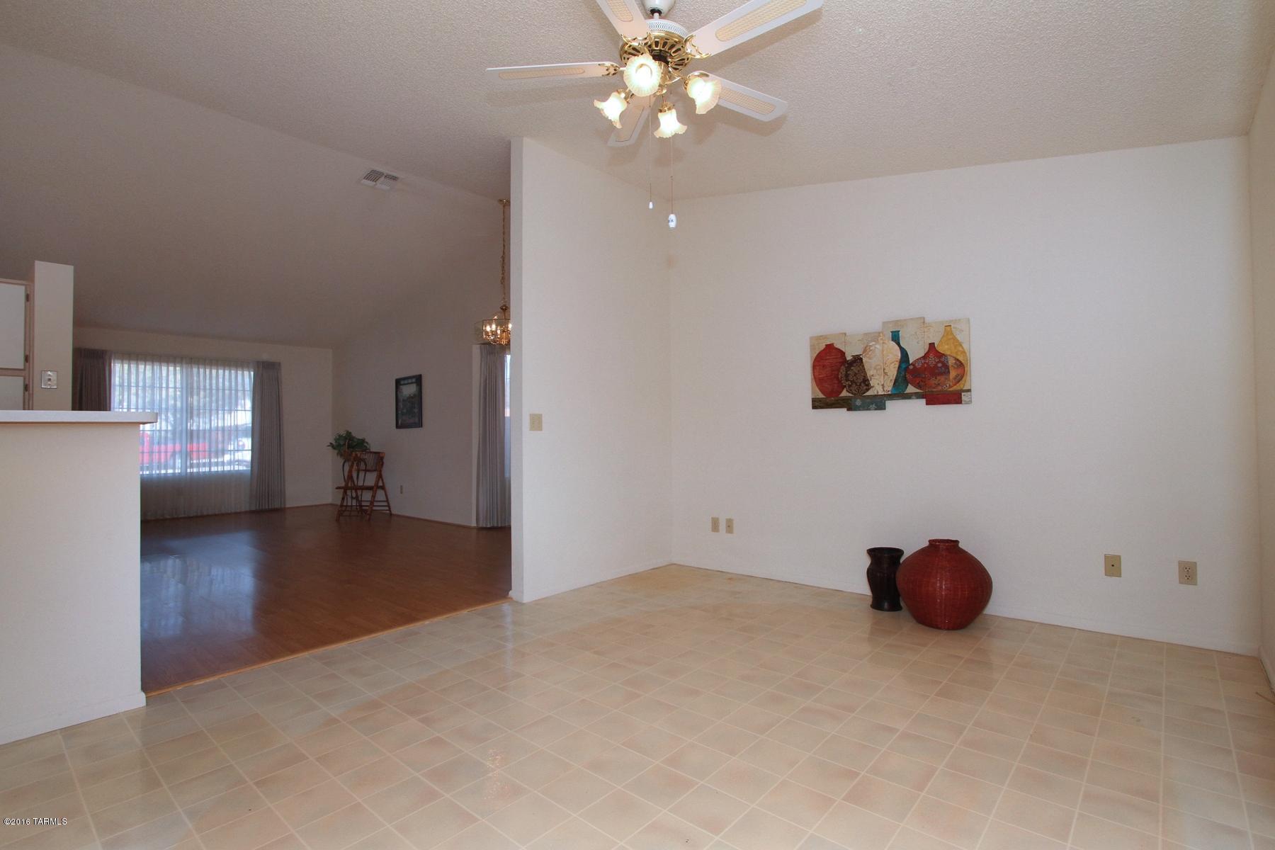 9660 East Azuma Way Tucson, AZ 85747 - Photo 14 of 27