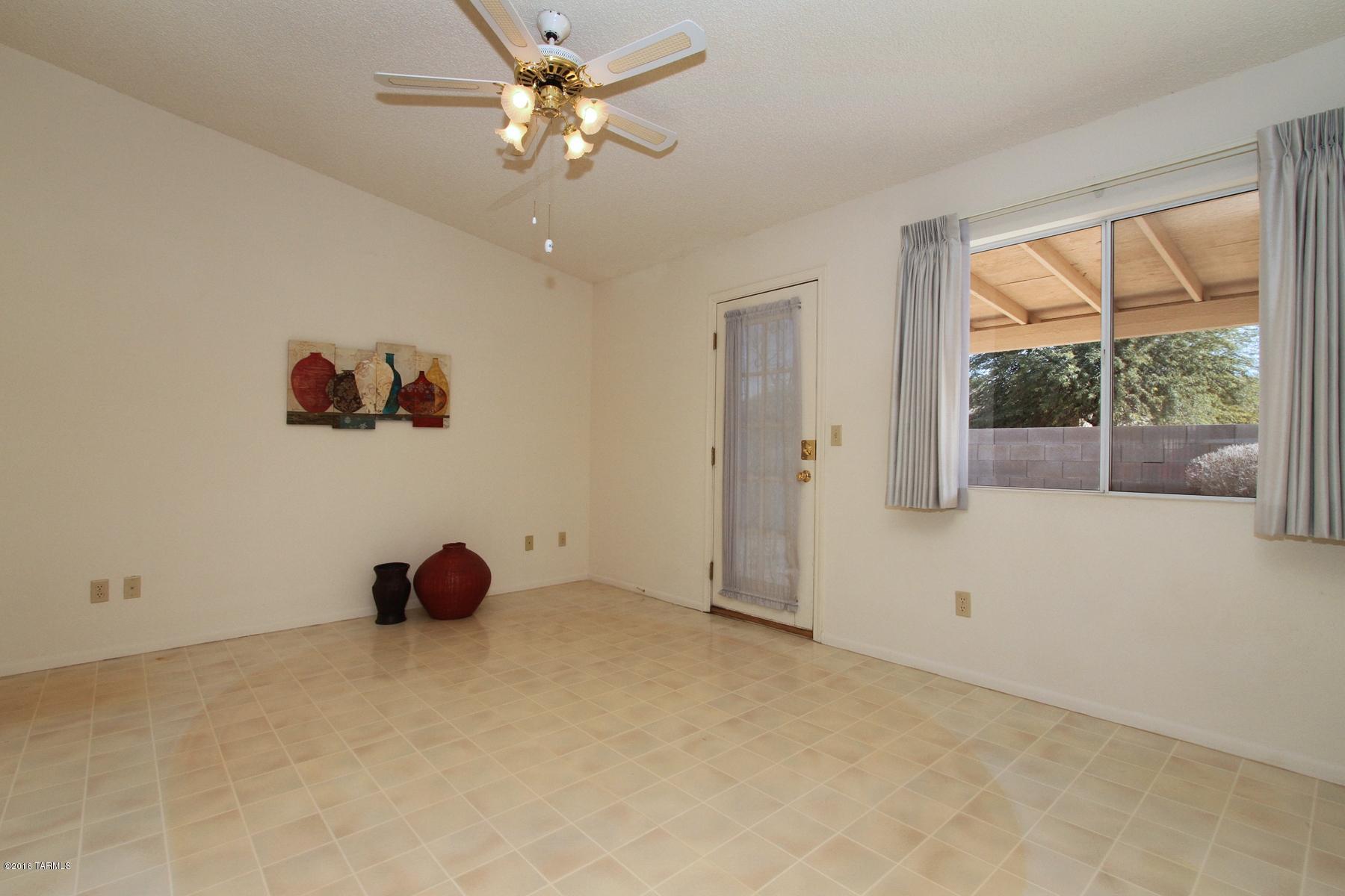 9660 East Azuma Way Tucson, AZ 85747 - Photo 5 of 27