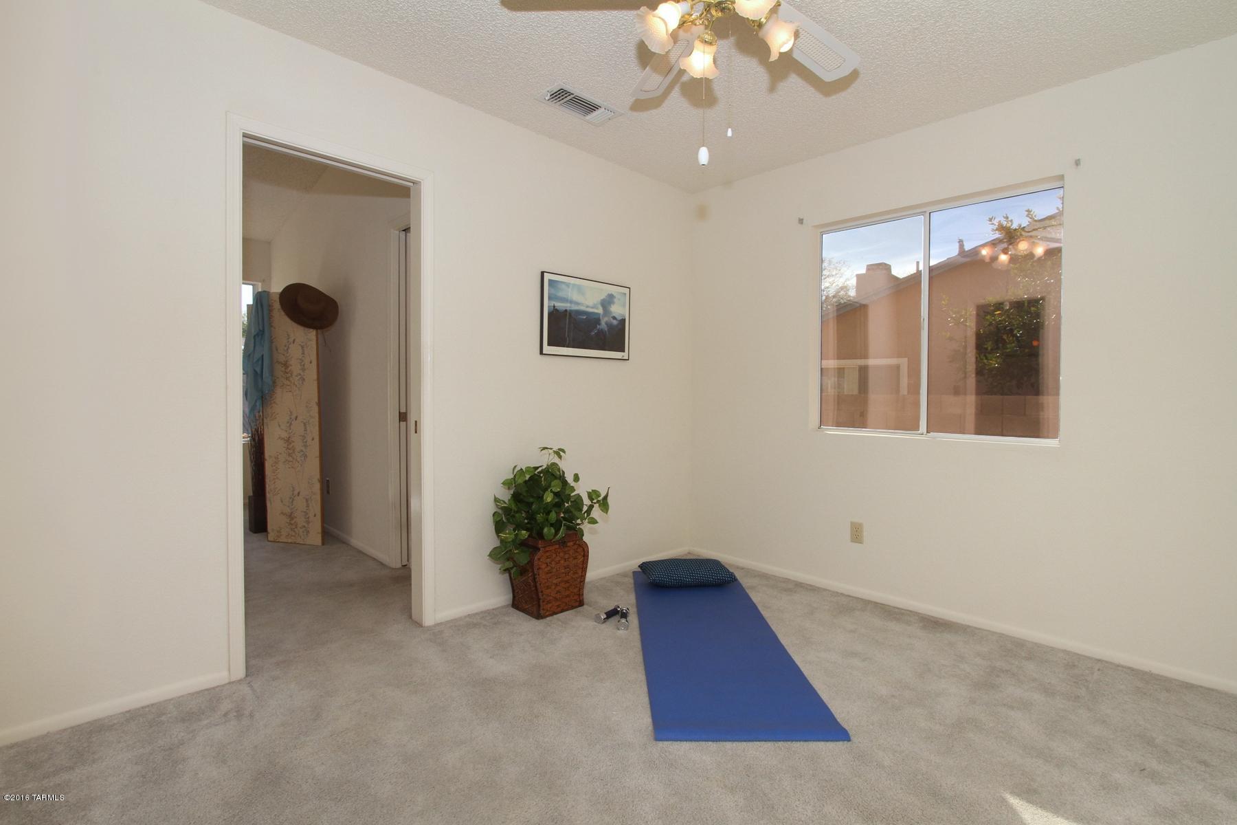 9660 East Azuma Way Tucson, AZ 85747 - Photo 9 of 27