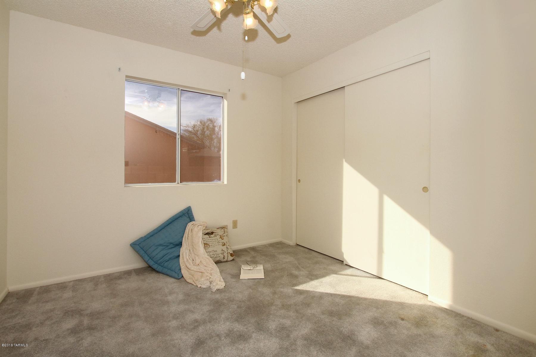 9660 East Azuma Way Tucson, AZ 85747 - Photo 10 of 27