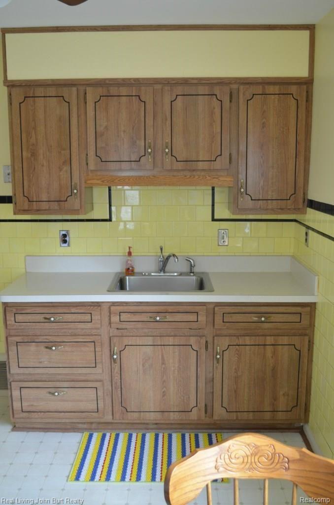 3806 Durham Road Royal Oak, MI 48073 - Photo 17 of 29 DSC_0214.jpg
