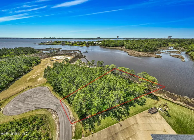 $150,000 | Martin Bayou Drive, Biloxi, MS 39532