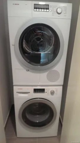 $3,000 | 39-16 Prince Street, Unit 10D | Downtown Flushing