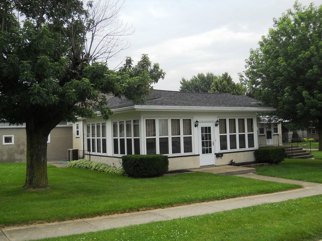 330 West Devlin Street Spring Valley, IL 61362 - Photo 1 of 18