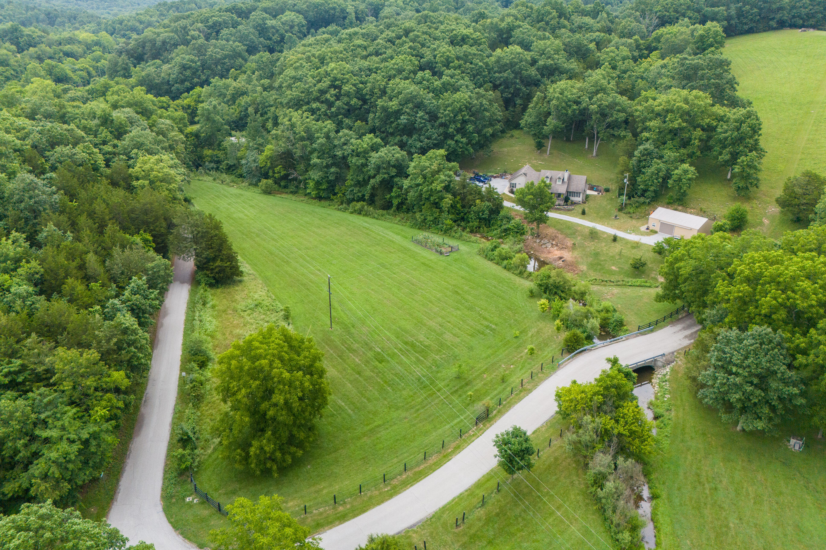 20250714-352-Suterville-Rd-drone-fh-021_