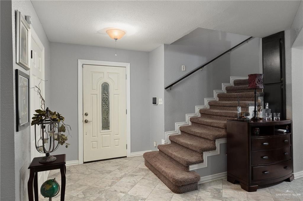 26813 Solis Road La Feria, TX 78559 - Photo 4 of 33 a view of entryway and hall with a window