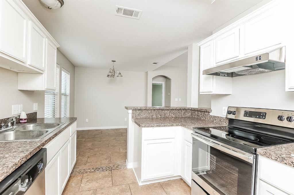 3413 Heatherbend Street Fort Worth, TX 76123 - Photo 7 of 16