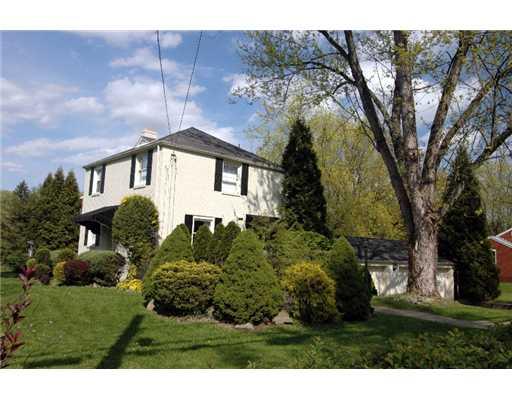 8306 Peebles Road Pittsburgh, PA 15237 - Photo 2 of 11 Exterior Front.