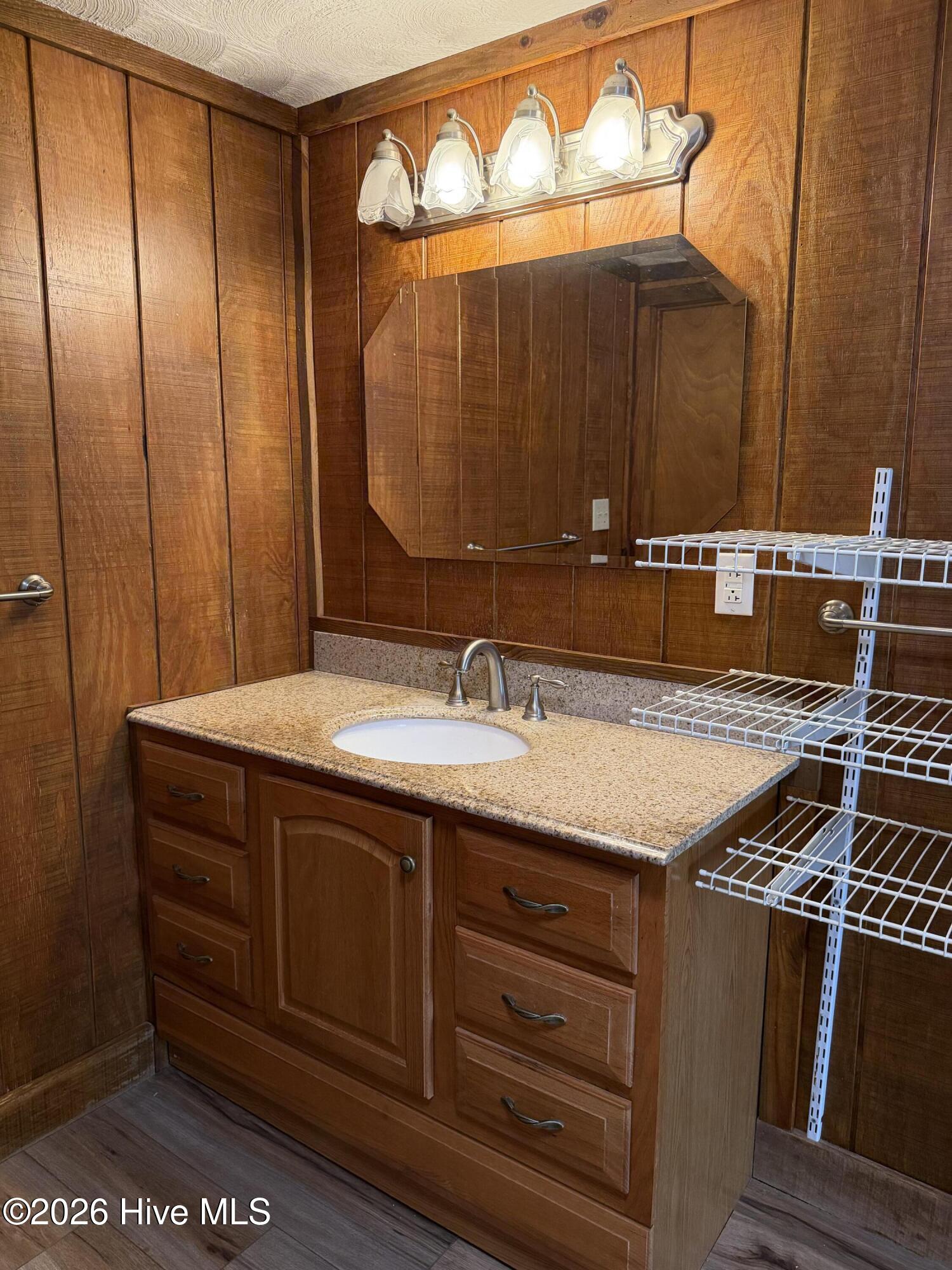 556 Ellis Cove Road Belhaven, NC 27810 - Photo 9 of 18 Main bathroom
