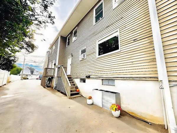 $439,000 | 542 Black Rock Turnpike, Fairfield, CT 06825