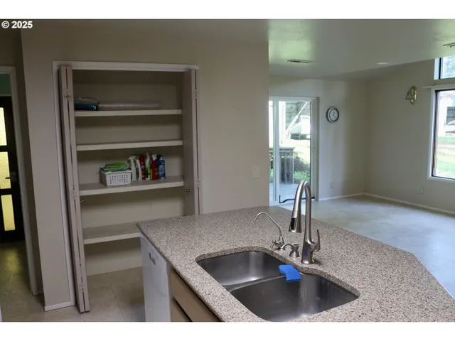 $474,900 | 475 Thomas ( 471) Road, Sutherlin, OR 97479