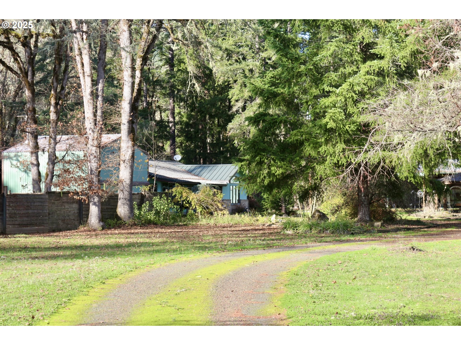 475 Thomas ( 471) Road Sutherlin, OR 97479 - Photo 42 of 43 a view of swimming pool with a outdoor space