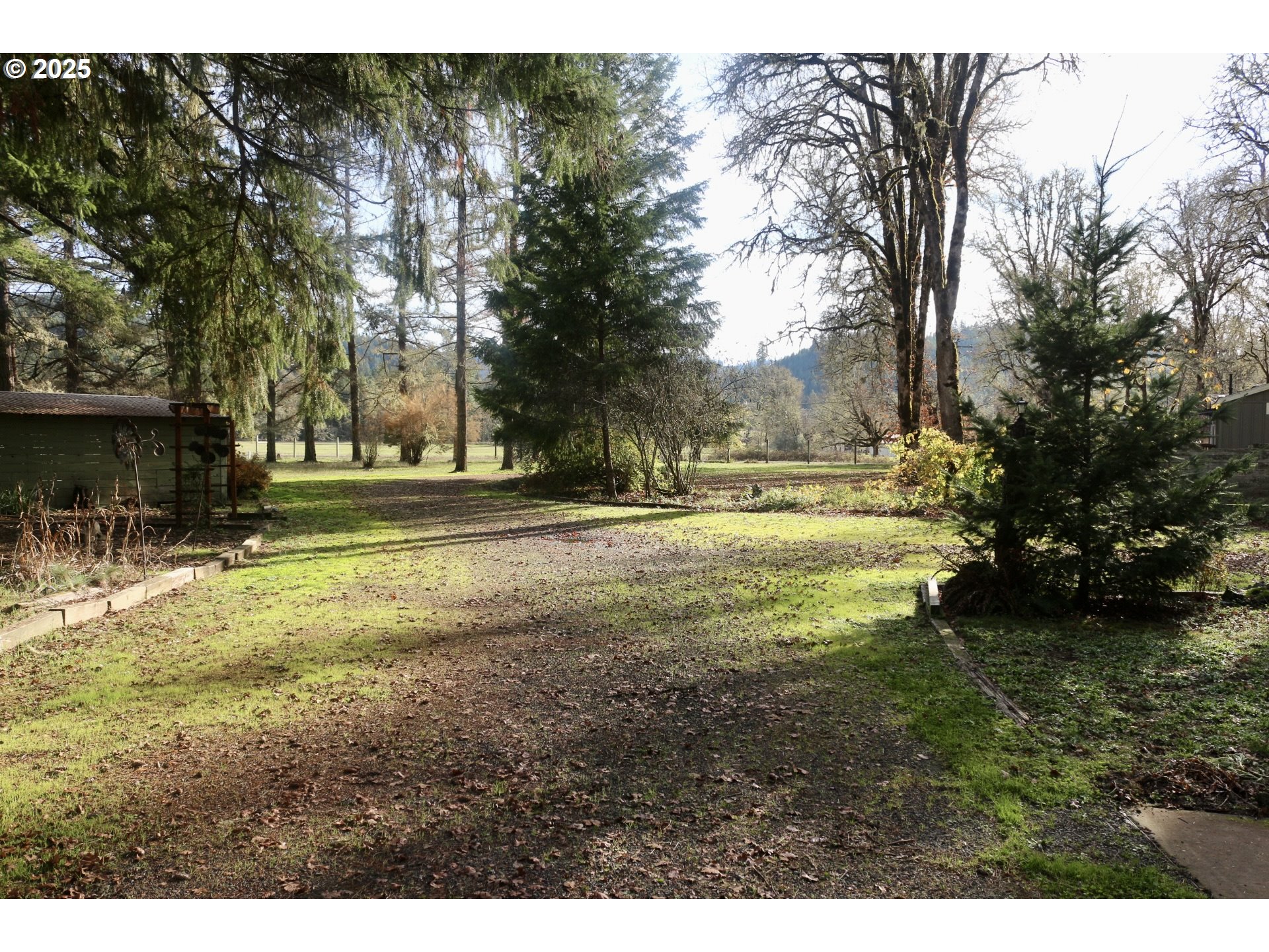 475 Thomas ( 471) Road Sutherlin, OR 97479 - Photo 43 of 43 a view of outdoor space with garden and trees