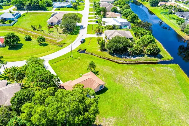 $2,700 | 2175 Southeast Heathwood Circle, Port St. Lucie, FL 34952