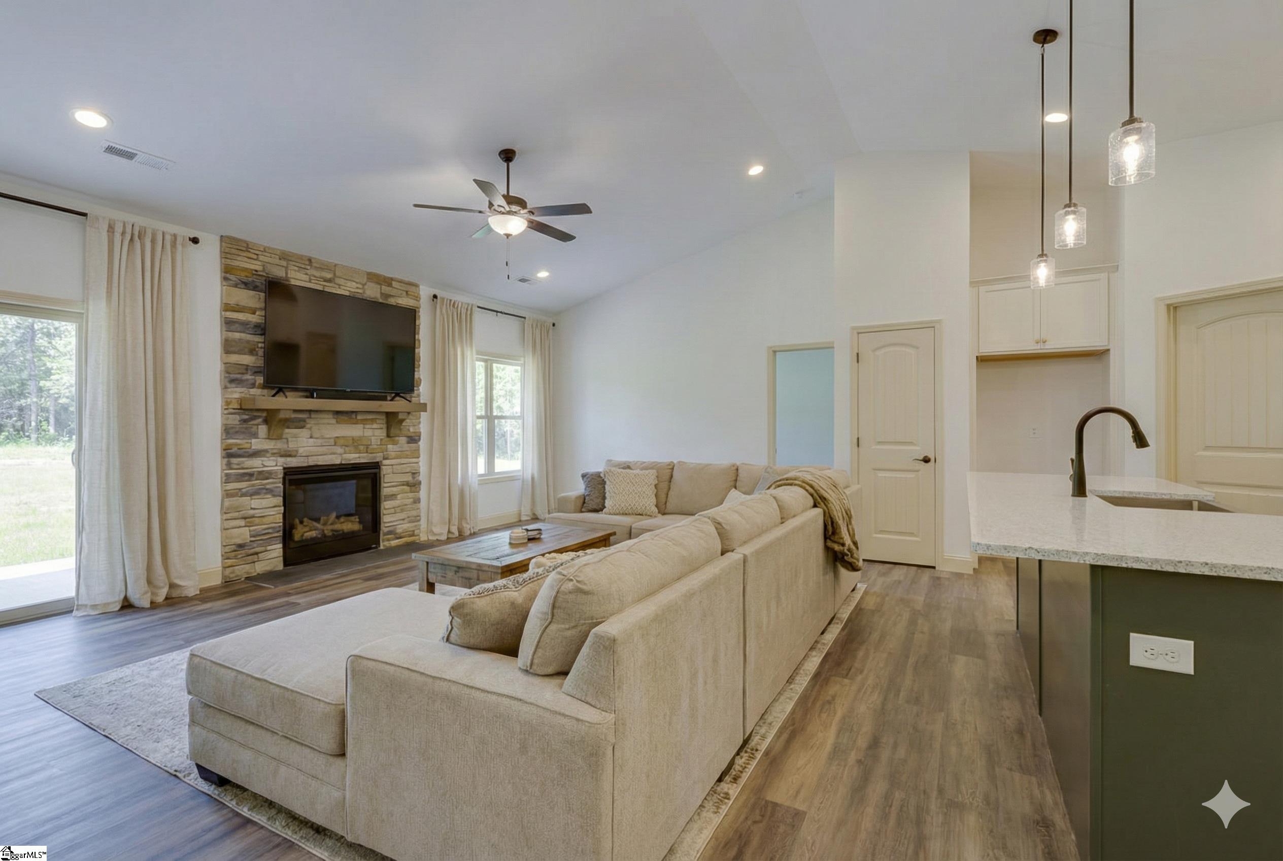 399 Bowers Road Travelers Rest, SC 29690 - Photo 5 of 46