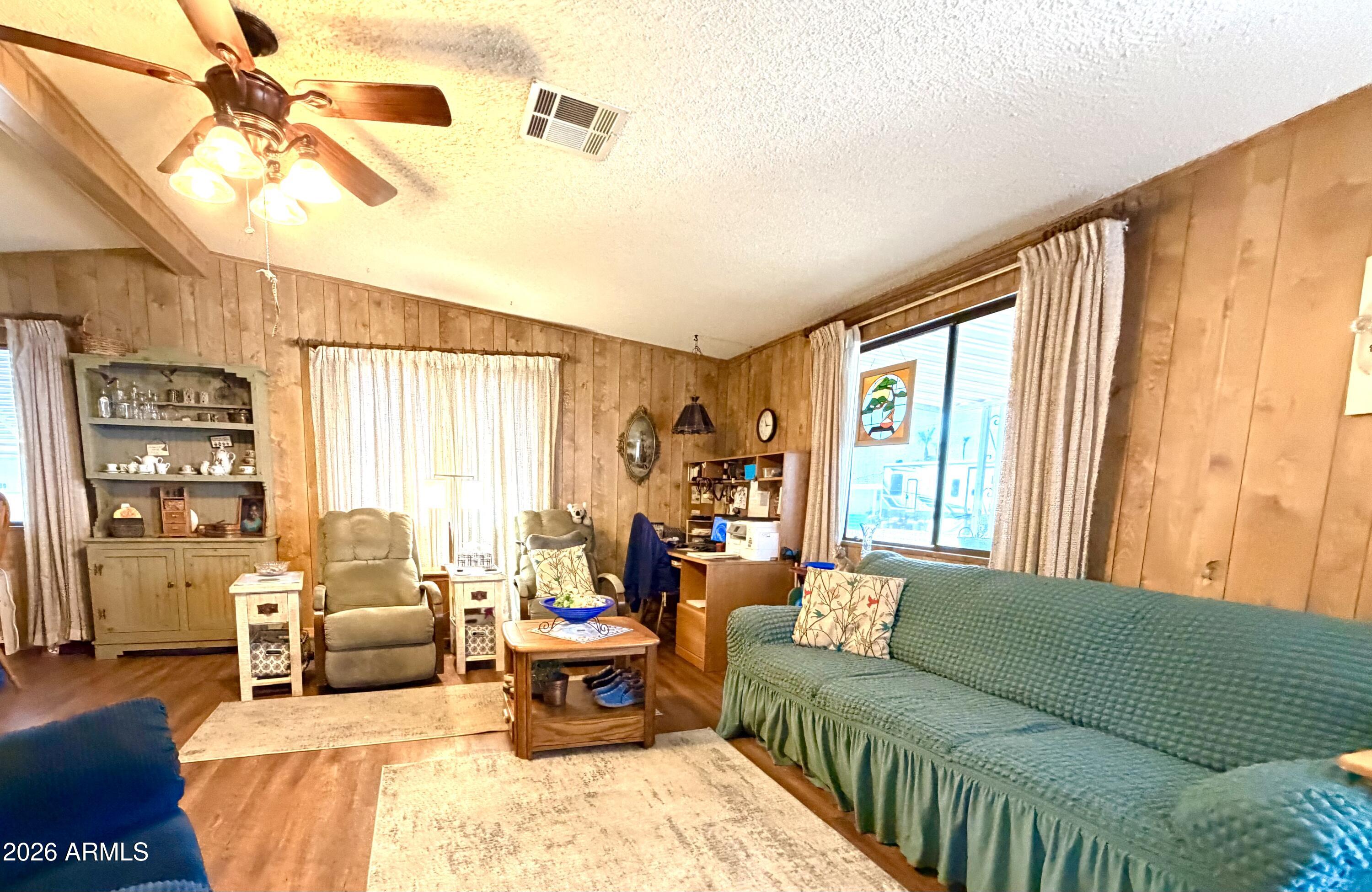 269 North Winchester Road, Unit 72 Apache Junction, AZ 85119 - Photo 12 of 15 Livingroom