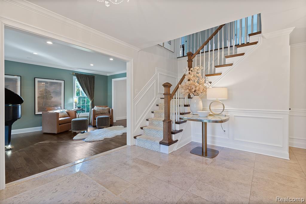 2599 Munster Road Rochester Hills, MI 48309 - Photo 15 of 58