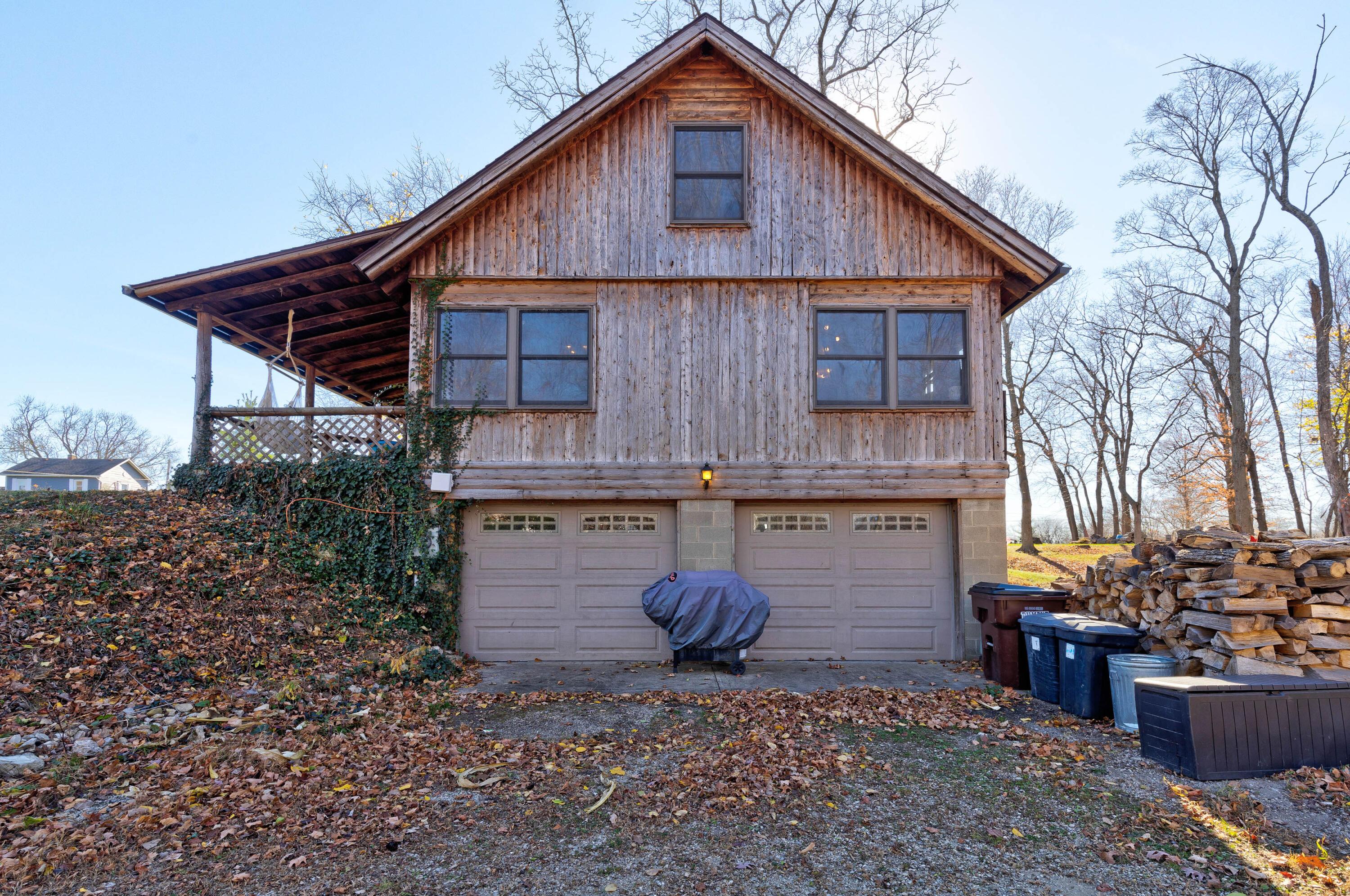 21941 Ringgold Southern Road Circleville, OH 43113 - Photo 5 of 37 2 Car Garage View