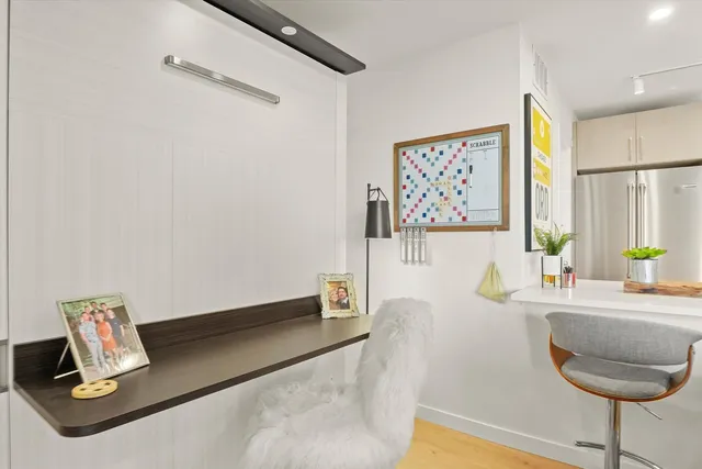 $2,750 | 3430 North Lake Shore Drive, Unit 12J, Chicago, IL 60657