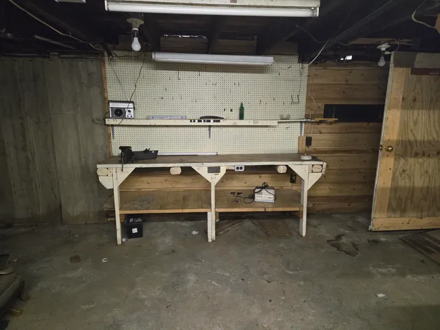 $139,900 | 90 Bates Street, Millinocket, ME 04462