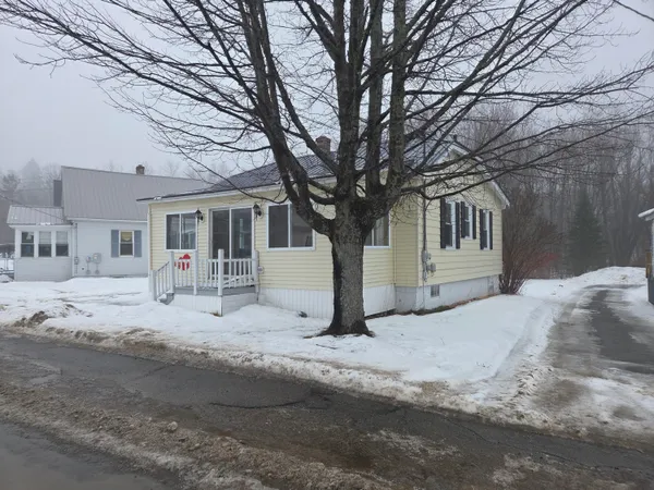 $119,900 | 90 Bates Street, Millinocket, ME 04462