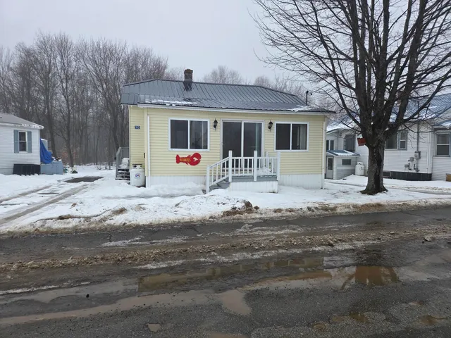 $139,900 | 90 Bates Street, Millinocket, ME 04462