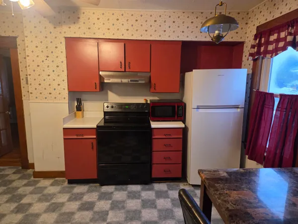 $119,900 | 90 Bates Street, Millinocket, ME 04462