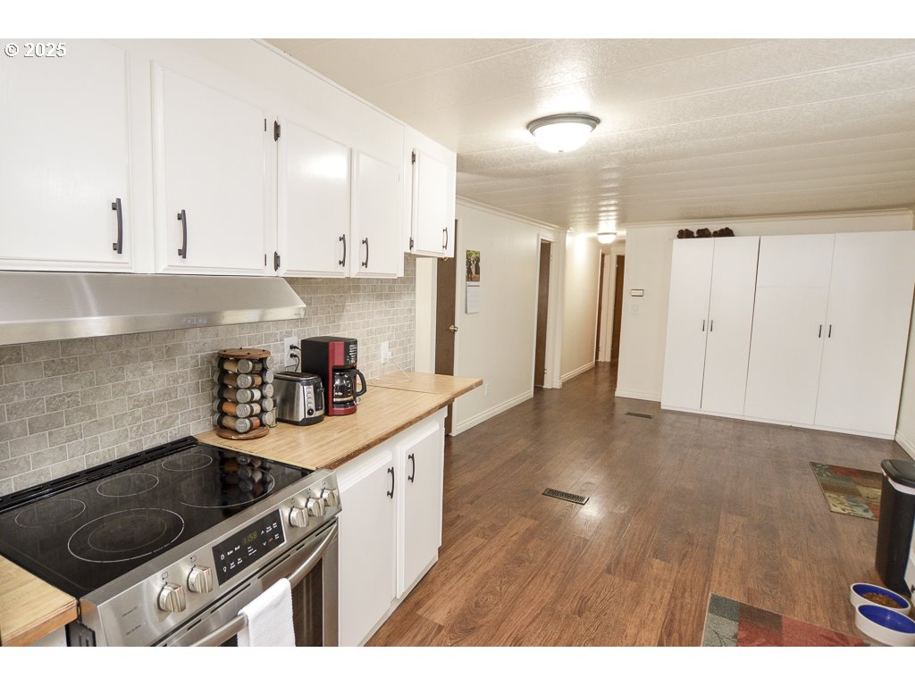 28385 Pleasant Valley Road Sweet Home, OR 97386 - Photo 11 of 44 Gallery Image 11