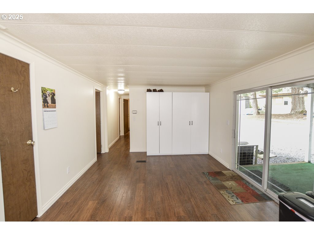 28385 Pleasant Valley Road Sweet Home, OR 97386 - Photo 12 of 44 Gallery Image 12