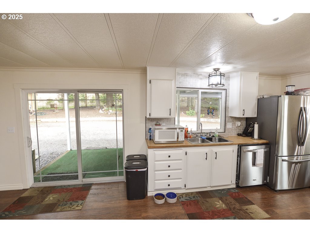 28385 Pleasant Valley Road Sweet Home, OR 97386 - Photo 10 of 44 Gallery Image 10