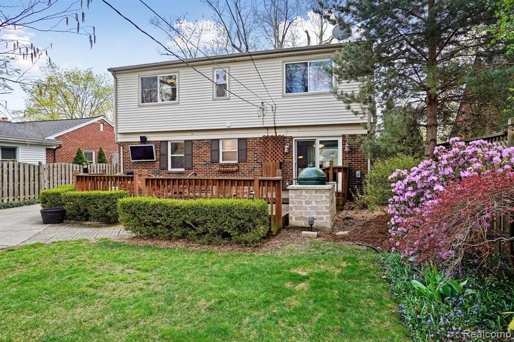 2057 Manchester Road Birmingham, MI 48009 - Photo 6 of 45