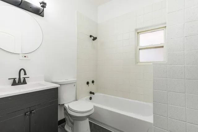 $1,800 | 6923 South Vernon Avenue, Unit 1, Chicago, IL 60637