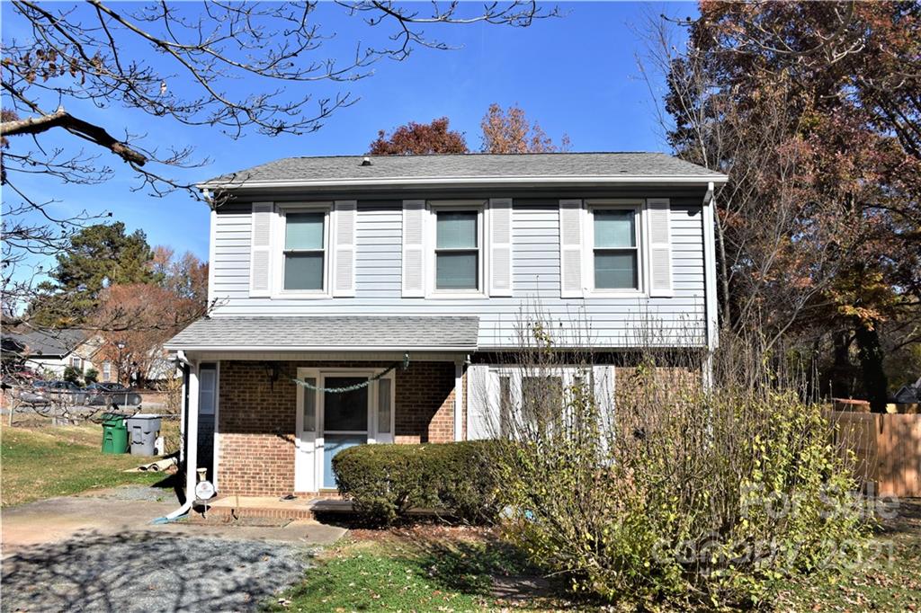 6027 Trysting Road Charlotte, NC 28227 - Photo 1 of 21 Gallery Image 1