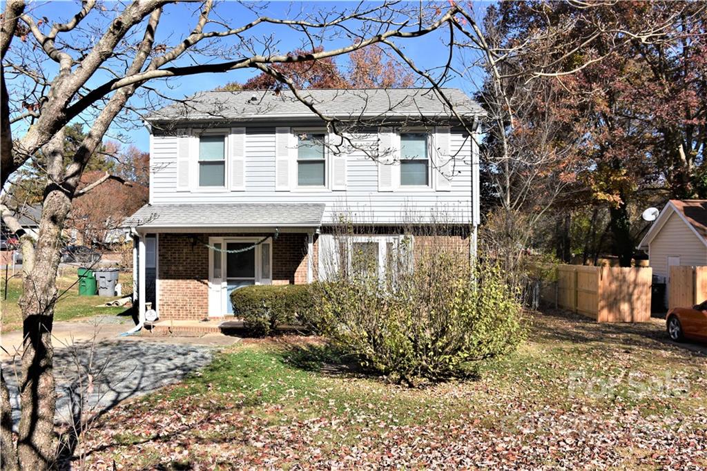 6027 Trysting Road Charlotte, NC 28227 - Photo 2 of 21 Gallery Image 2
