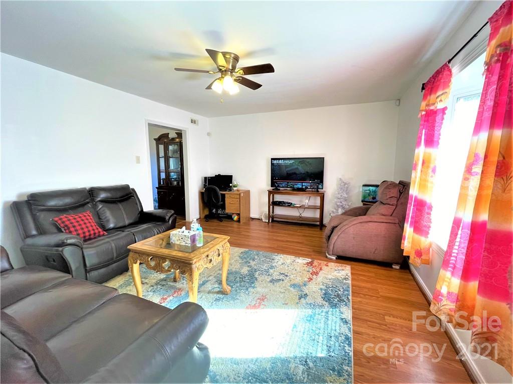 6027 Trysting Road Charlotte, NC 28227 - Photo 13 of 21 Gallery Image 13