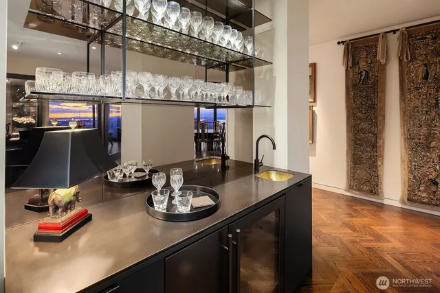 $8,600,000 | 1301 Spring Street, Unit PH32, Seattle, WA 98104