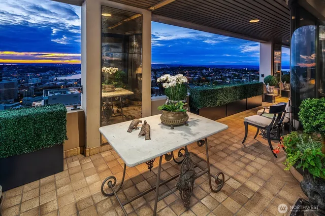 $8,600,000 | 1301 Spring Street, Unit PH32, Seattle, WA 98104