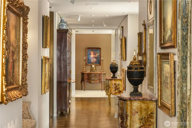 $8,600,000 | 1301 Spring Street, Unit PH32, Seattle, WA 98104