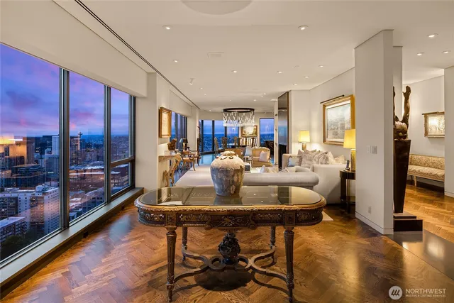 $8,600,000 | 1301 Spring Street, Unit PH32, Seattle, WA 98104