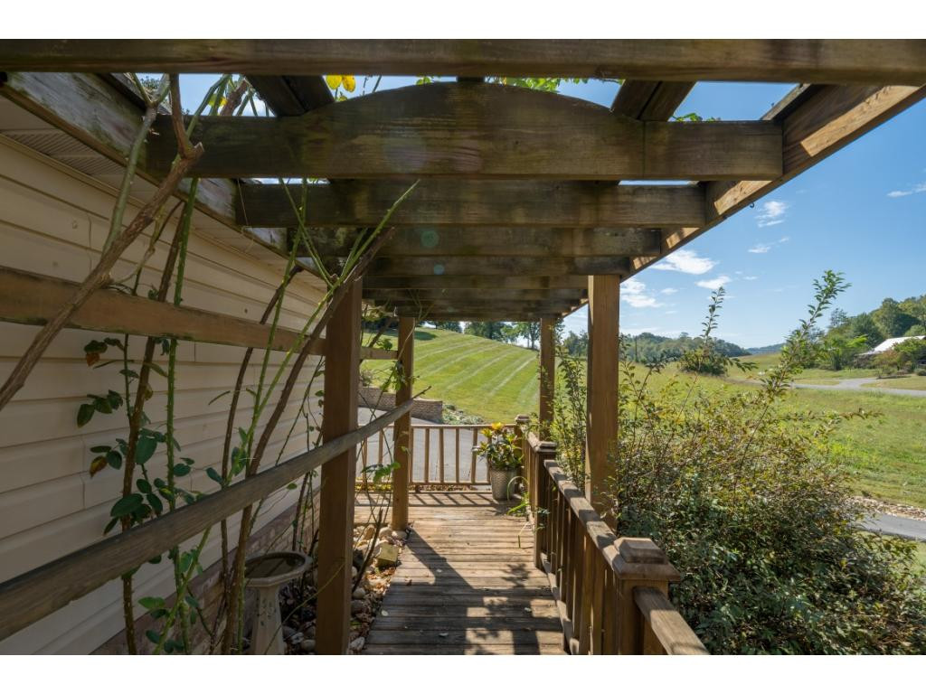 240 Frog Level Road Gray, TN 37615 - Photo 6 of 27 Photo 6