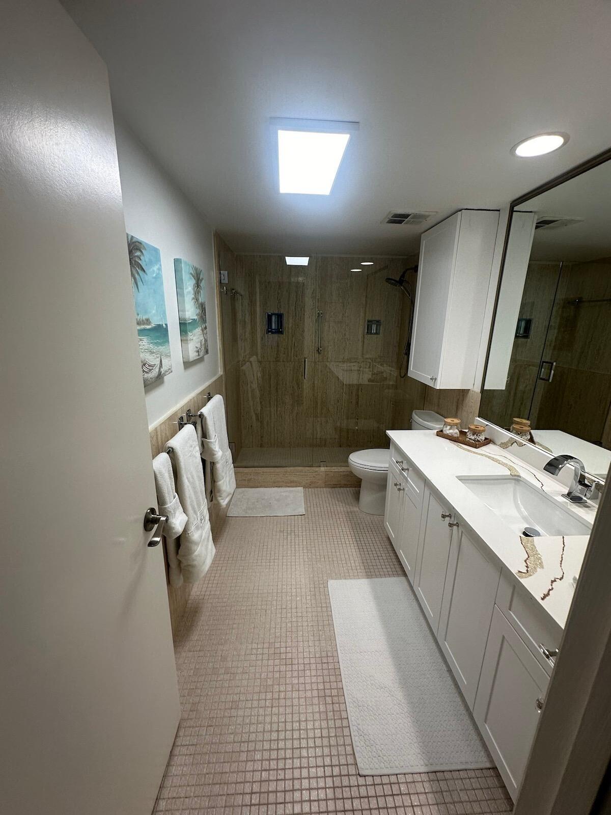 2066 North Ocean Boulevard, Unit 2NW Boca Raton, FL 33431 - Photo 14 of 25 2066 BATH 2