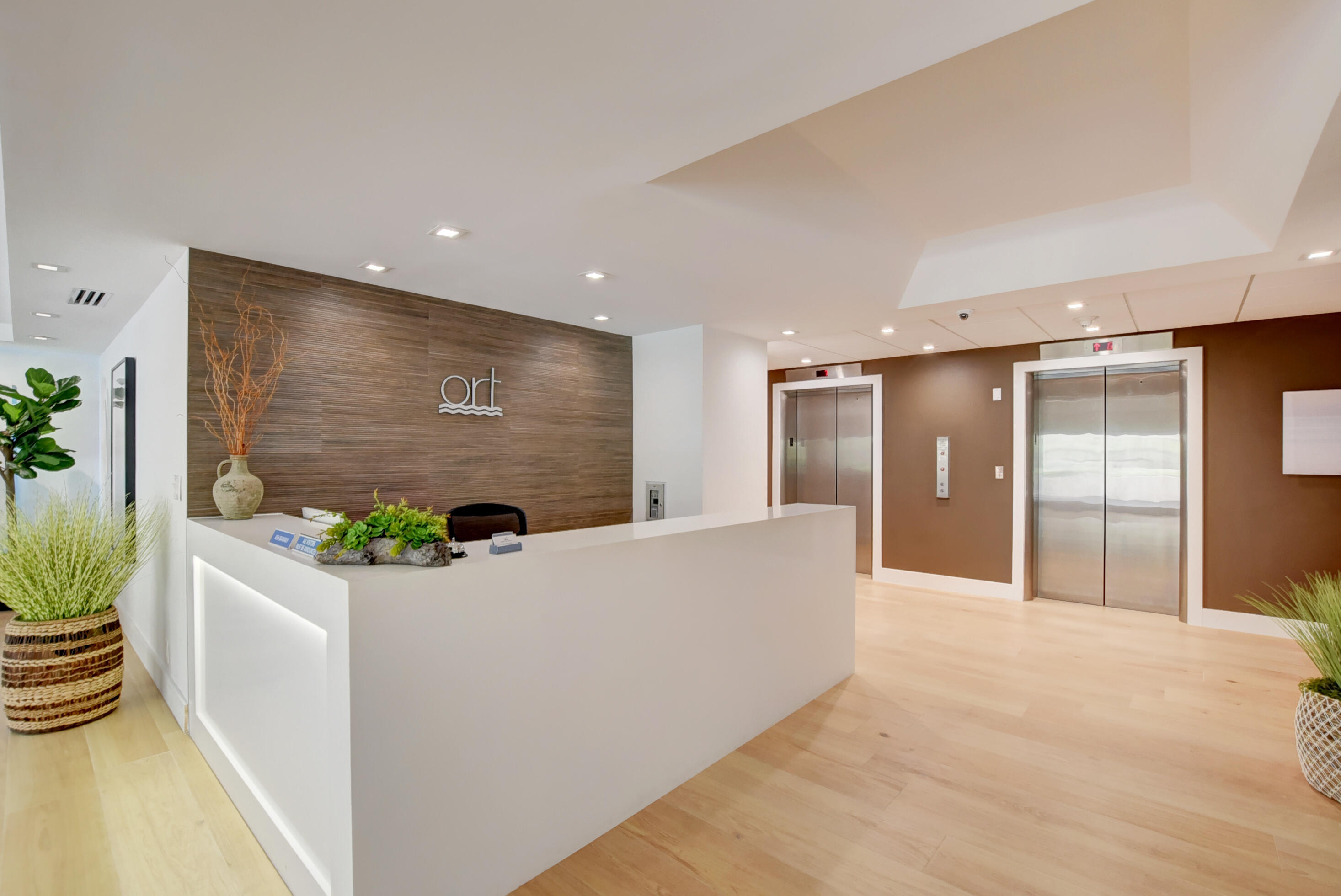 2066 North Ocean Boulevard, Unit 2NW Boca Raton, FL 33431 - Photo 18 of 25 Entrance